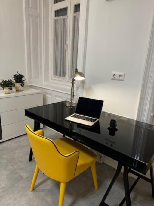 Cozy Studio In The Heart Of Buda Budapest Exterior photo