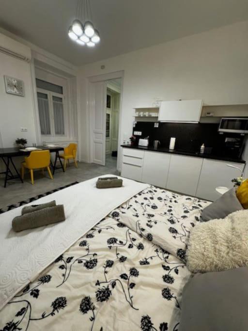Cozy Studio In The Heart Of Buda Budapest Exterior photo